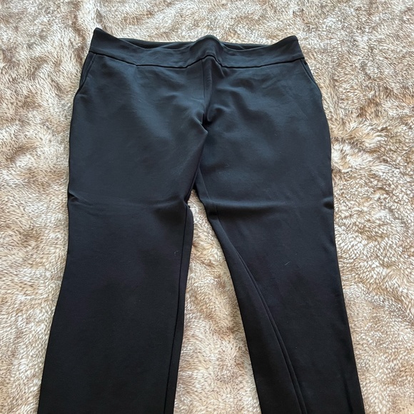 Dalia Pants (Costco) - Picture 1 of 3
